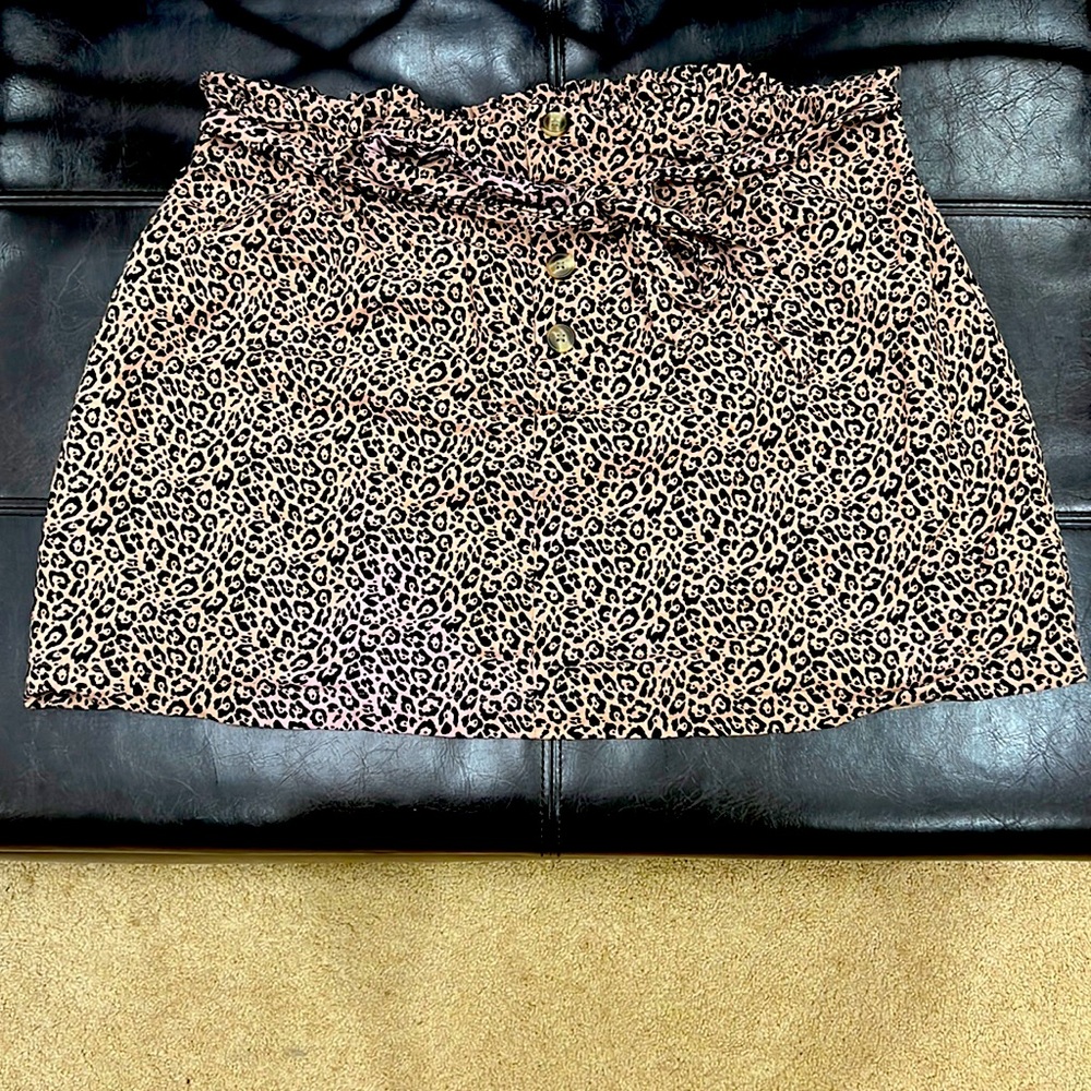 American Eagle size XL cheetah print skirt